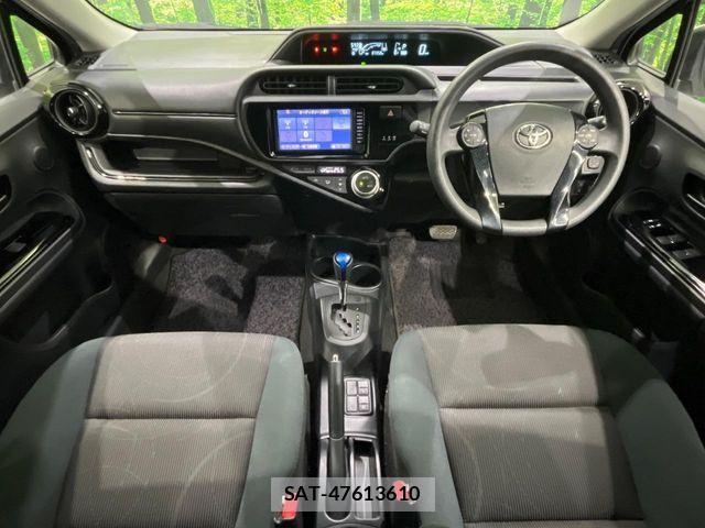 Toyota AQUA 2016-10 7214771-1
