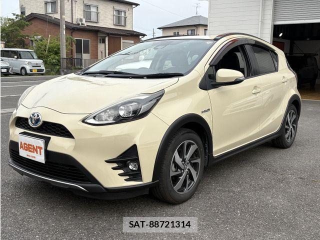 Toyota AQUA 2018-05 7214800-11