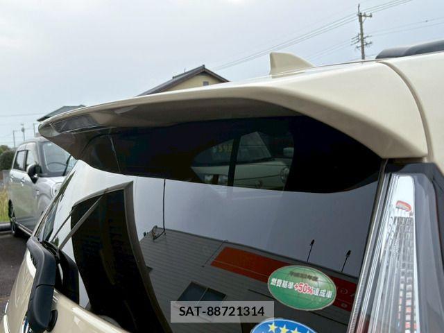 Toyota AQUA 2018-05 7214800-18