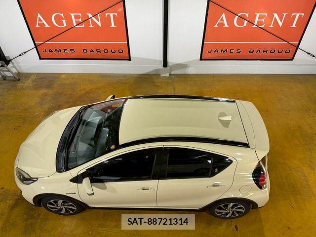 Toyota AQUA 2018-05 7214800-7