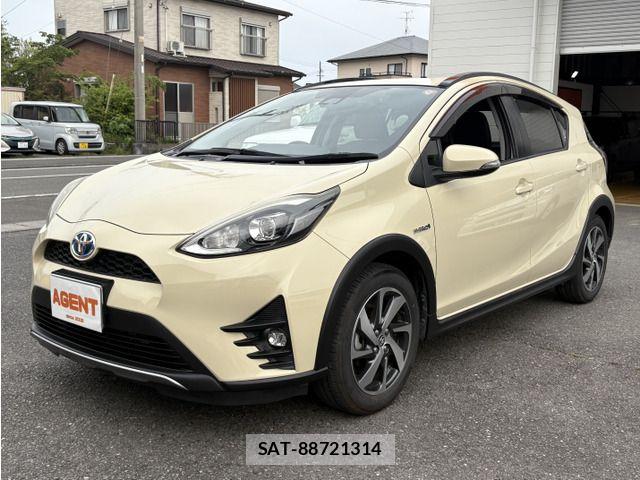Toyota AQUA 2018-05 7214800-8