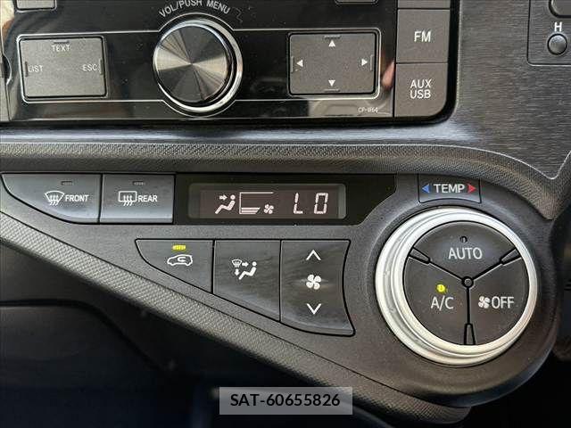 Toyota AQUA 2015-07 7214750-16