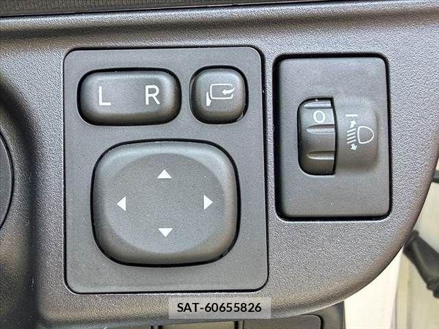 Toyota AQUA 2015-07 7214750-18