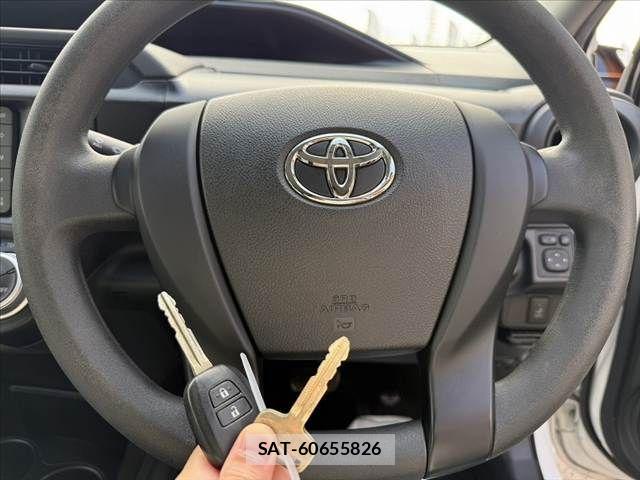 Toyota AQUA 2015-07 7214750-19