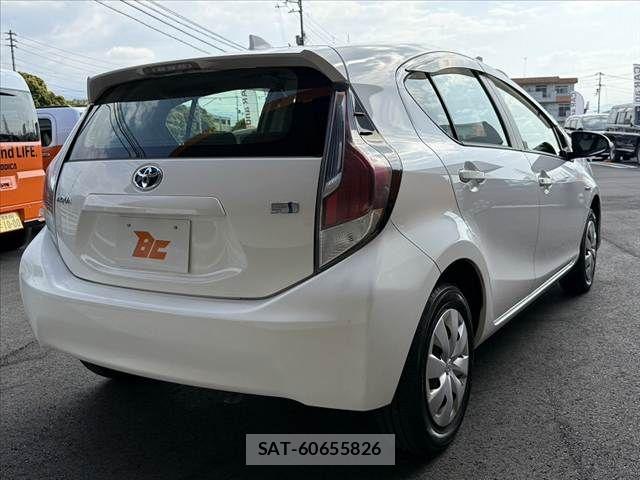 Toyota AQUA 2015-07 7214750-7
