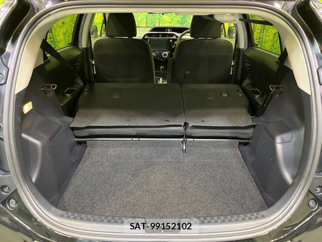 Toyota AQUA 2019-06 7214828-9