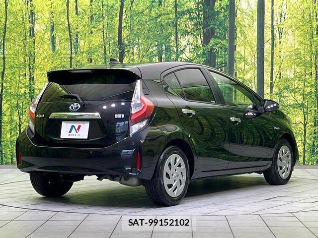 Toyota AQUA 2019-06 7214828-16