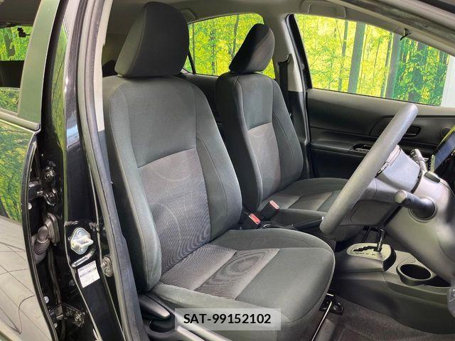 Toyota AQUA 2019-06 7214828-7