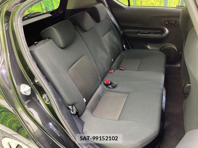 Toyota AQUA 2019-06 7214828-8