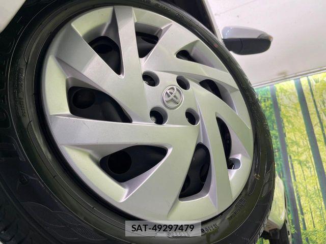 Toyota AQUA 2015-12 7214762-12