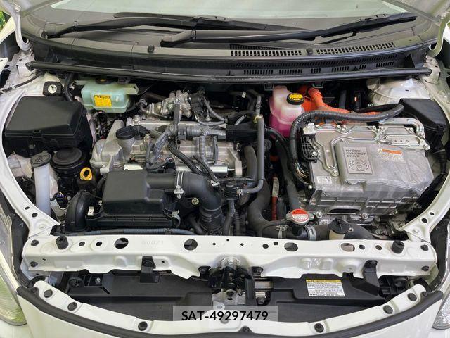 Toyota AQUA 2015-12 7214762-17