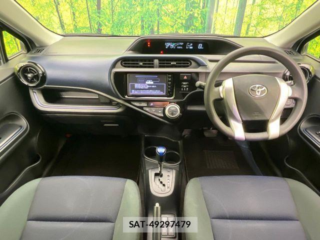 Toyota AQUA 2015-12 7214762-1
