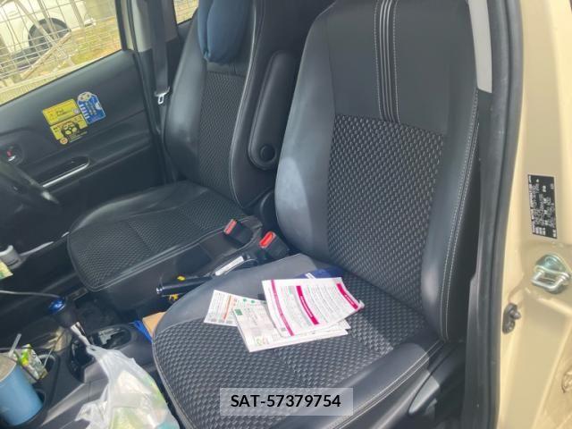 Toyota AQUA 2020-04 7214838-9
