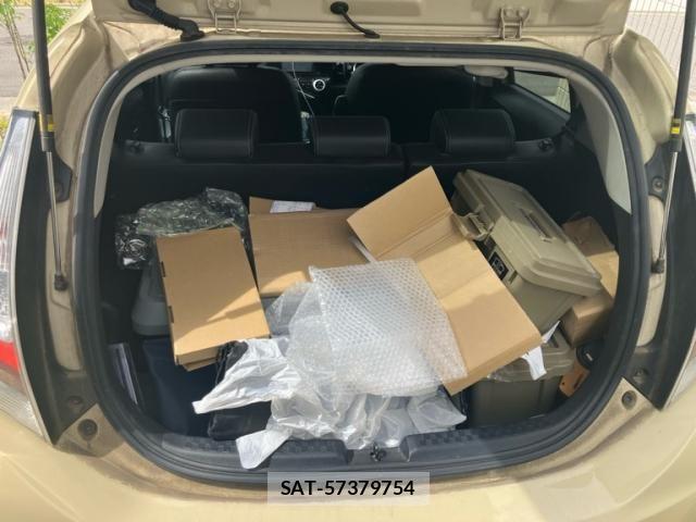 Toyota AQUA 2020-04 7214838-12