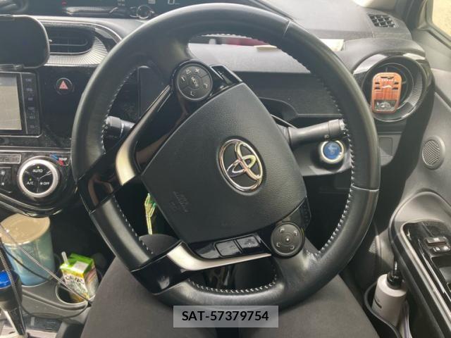 Toyota AQUA 2020-04 7214838-14