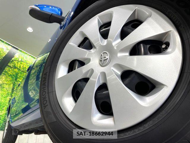 Toyota AQUA 2013-09 7214704-13