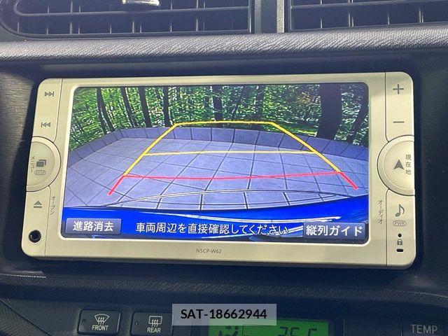 Toyota AQUA 2013-09 7214704-3