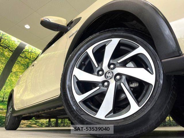 Toyota AQUA 2017-12 7214795-13