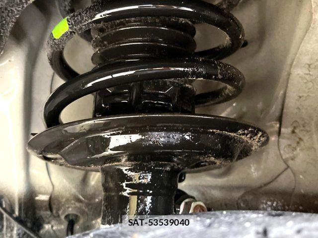 Toyota AQUA 2017-12 7214795-19