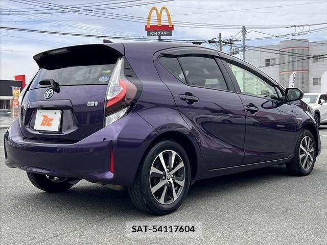 Toyota AQUA 2020-02 7214837-12