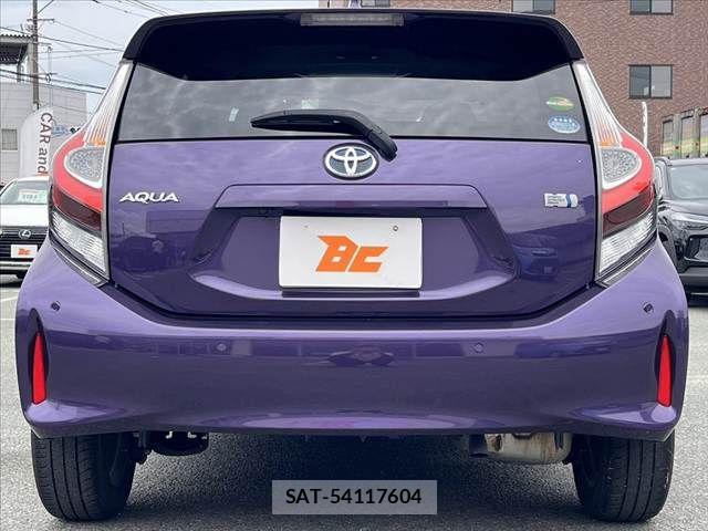 Toyota AQUA 2020-02 7214837-13
