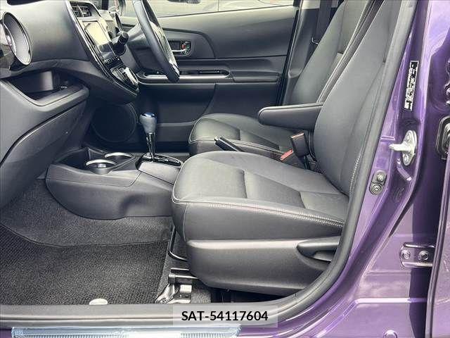 Toyota AQUA 2020-02 7214837-16