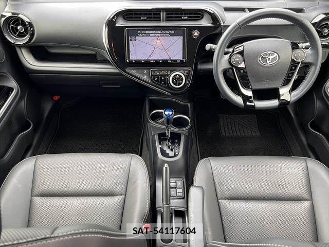 Toyota AQUA 2020-02 7214837-1