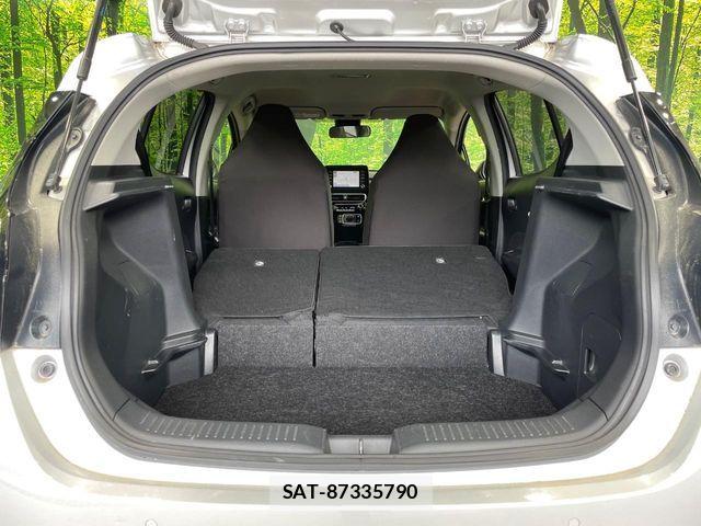 Toyota AQUA 2021-11 7214862-9