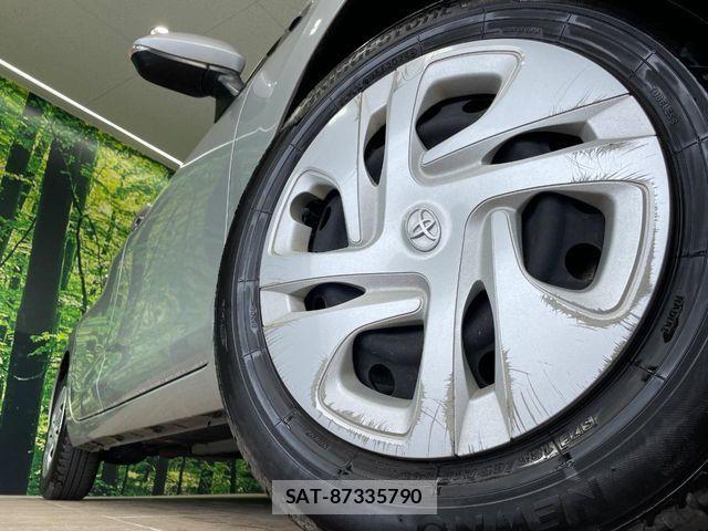 Toyota AQUA 2021-11 7214862-12