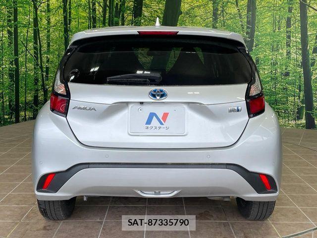 Toyota AQUA 2021-11 7214862-14
