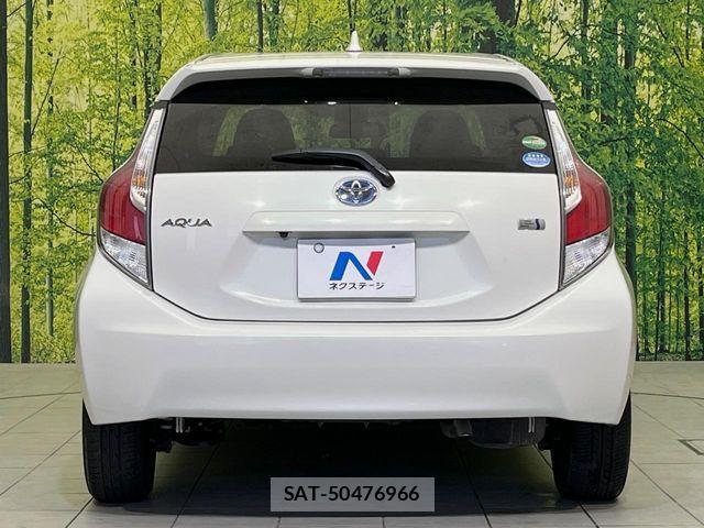 Toyota AQUA 2015-11 7214758-14