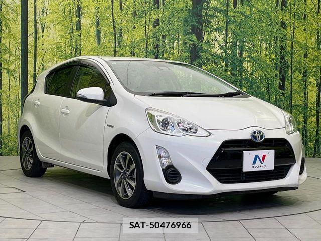 Toyota AQUA 2015-11 7214758-15