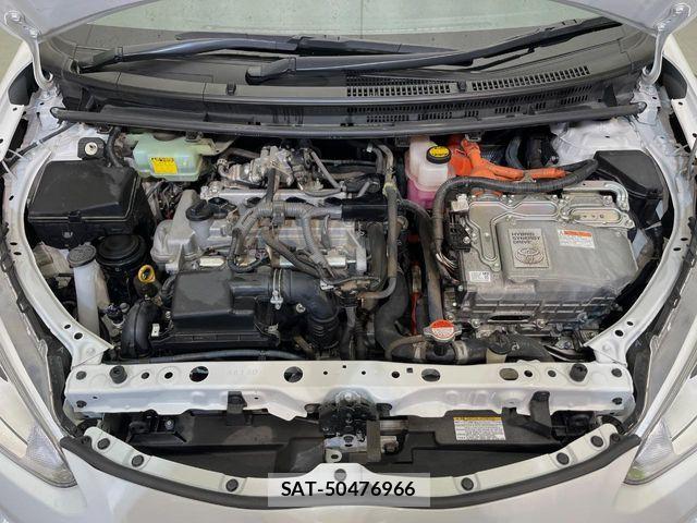 Toyota AQUA 2015-11 7214758-17