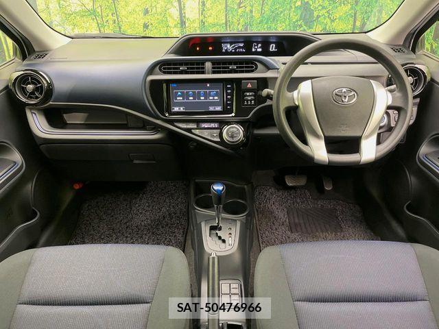 Toyota AQUA 2015-11 7214758-1