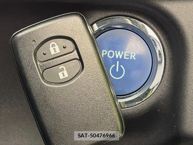 Toyota AQUA 2015-11 7214758-5
