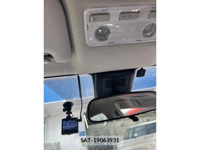 Toyota AQUA 2017-12 7214798-14