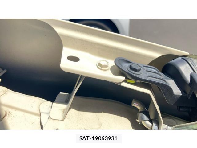 Toyota AQUA 2017-12 7214798-25