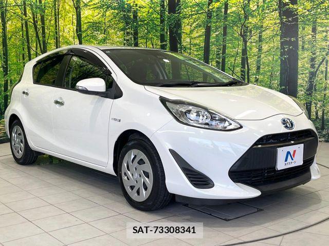 Toyota AQUA 2018-03 7214801-15