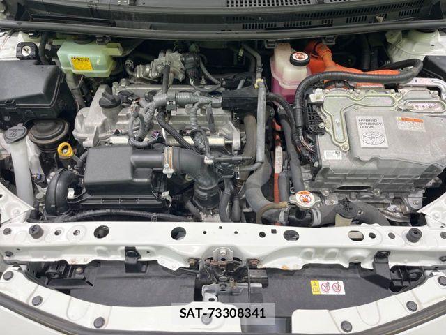 Toyota AQUA 2018-03 7214801-17