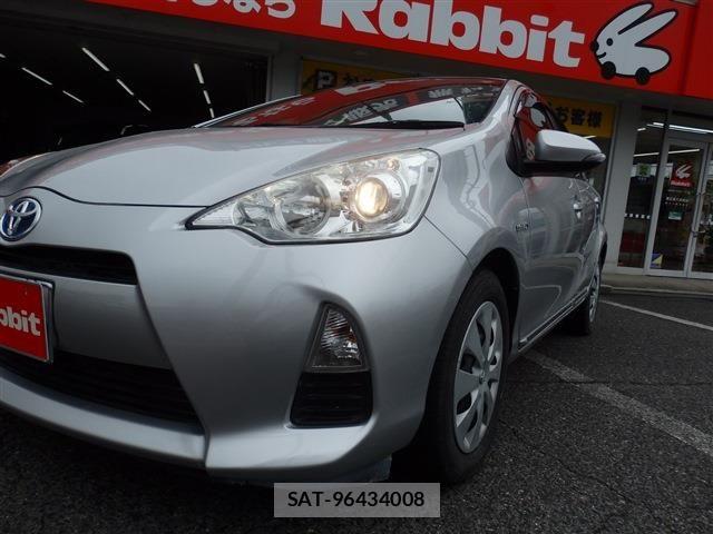 Toyota AQUA 2012-06 7214689-11