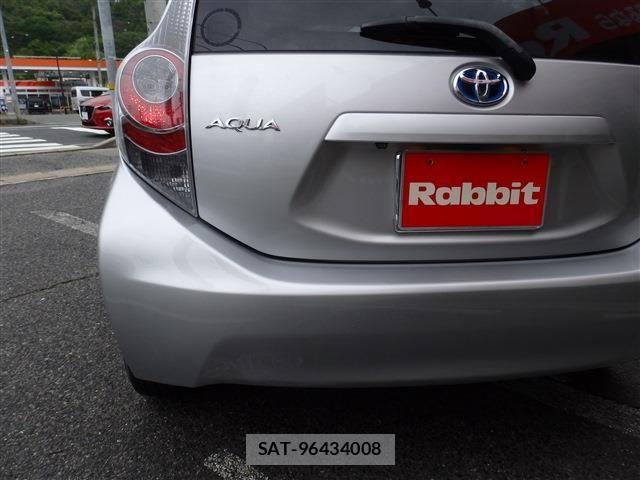 Toyota AQUA 2012-06 7214689-12
