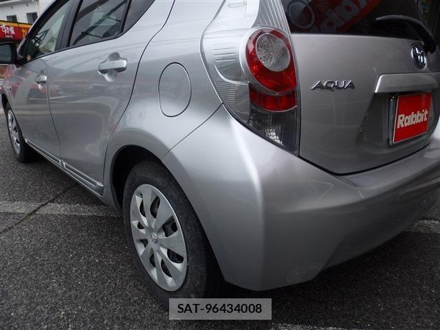 Toyota AQUA 2012-06 7214689-13