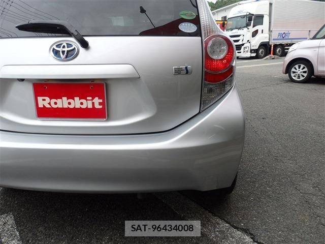 Toyota AQUA 2012-06 7214689-14