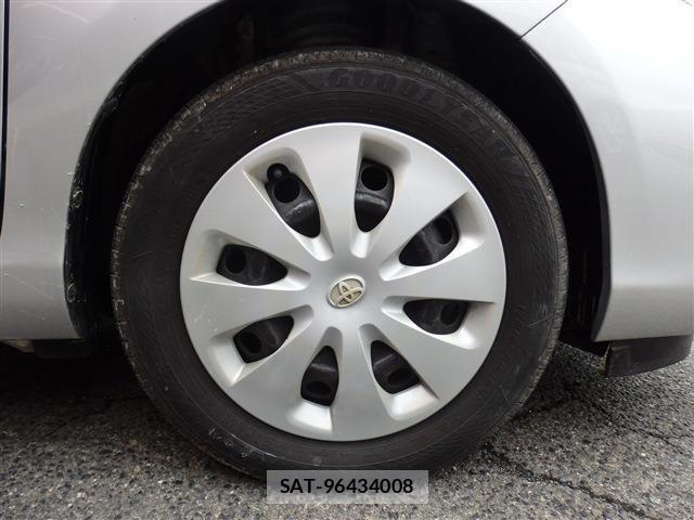 Toyota AQUA 2012-06 7214689-16