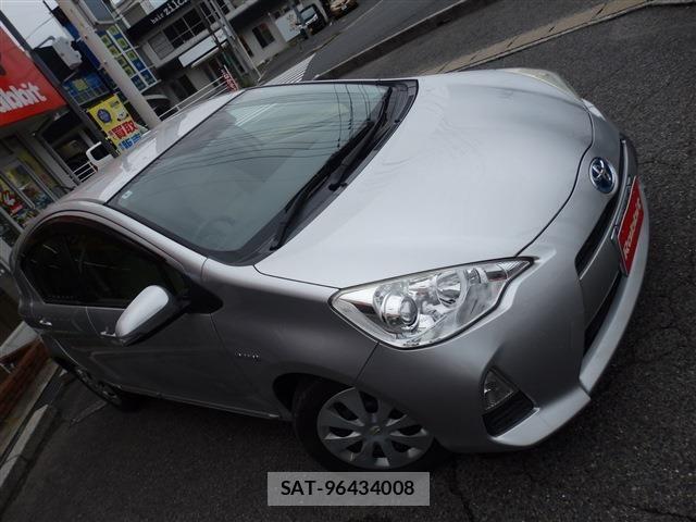 Toyota AQUA 2012-06 7214689-1