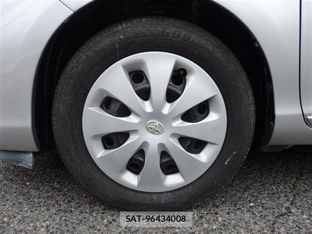 Toyota AQUA 2012-06 7214689-19