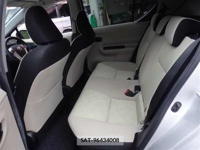 Toyota AQUA 2012-06 7214689-22