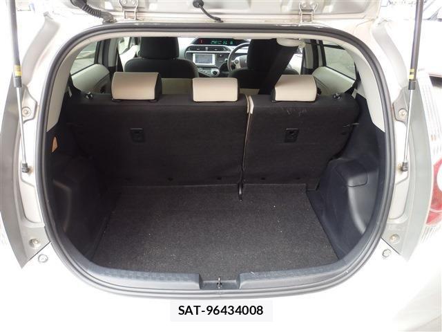Toyota AQUA 2012-06 7214689-23