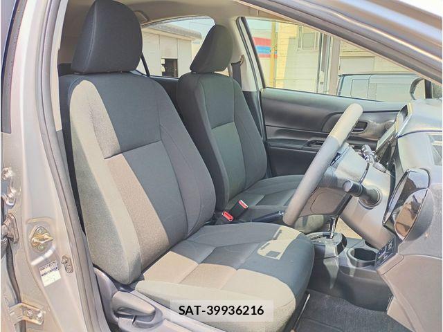 Toyota AQUA 2019-06 7214827-12