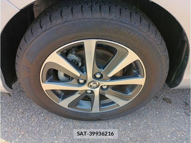 Toyota AQUA 2019-06 7214827-5